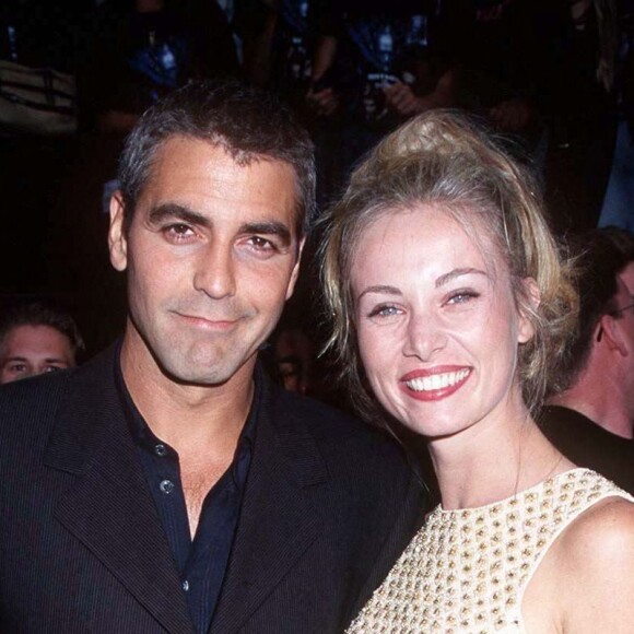 Céline Balitran et George Clooney pour "Batman & Robin" à Los Angeles. 