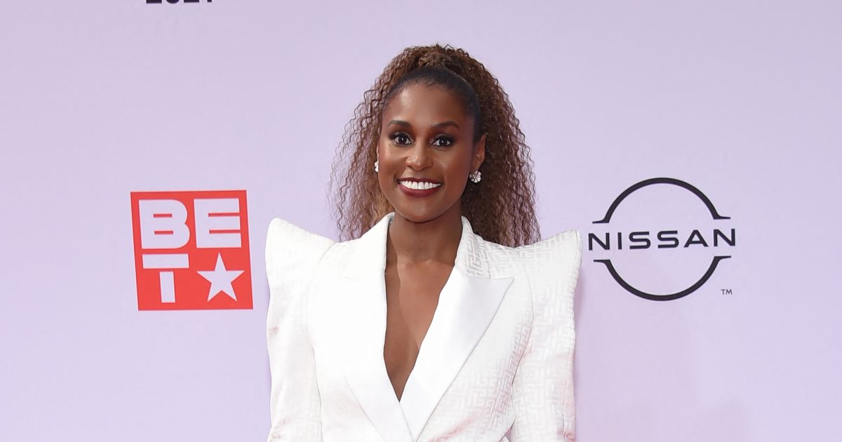 6426652 l actrice issa rae s est mariee elle a opengraph 1200 2
