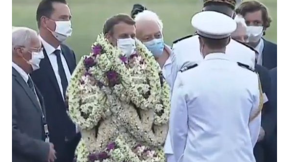 Emmanuel Macron couvert de fleurs en Polynésie ? Le chef de l'Etat victime d'un hilarant montage