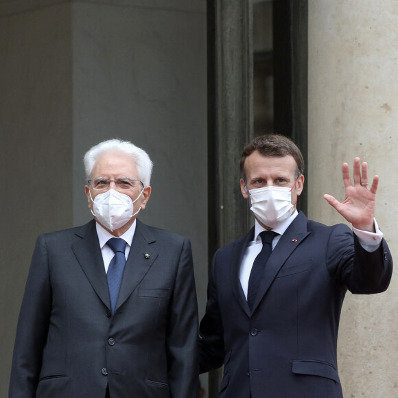 Emmanuel Macron, président de la République Française, reçoit le président italien Sergio Mattarella au palais de l'Elysée à Paris, le 5 juillet 2021. © Stéphane Lemouton/Bestimage