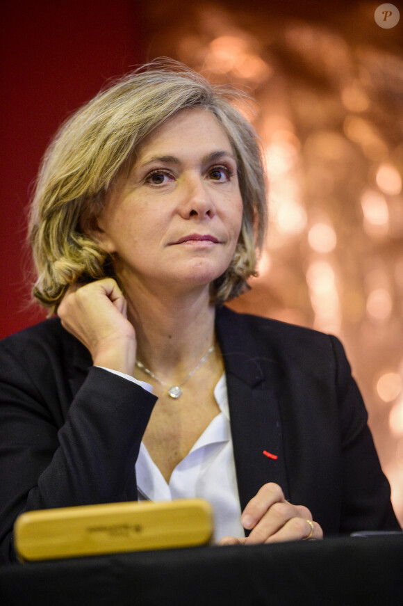 Valérie Pecresse (présidente de la Région Ile de France) - Signature de la convention entre la région Ile de France et la Fondation Notre Dame à Paris.