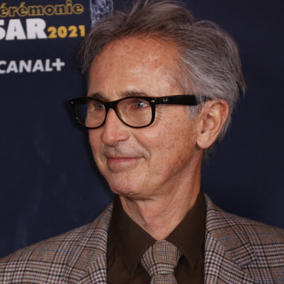 Thierry Lhermitte lors du photocall lors de la 46ème cérémonie des César à l'Olympia à Paris, France, le 12 mars 2021.© Thomas Samson / Pool / Bestimage 