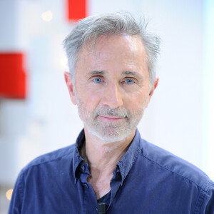 Thierry Lhermitte - Enregistrement de l'émission "Vivement Dimanche" © Guillaume Gaffiot / Bestimage 