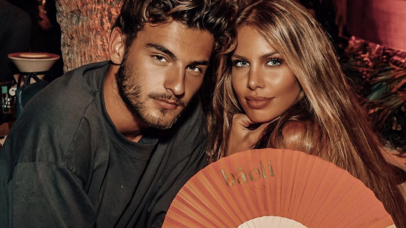 Adixia en couple avec Simon Castaldi malgré leur différence d'âge : elle réagit aux critiques