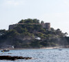 L'hélicoptère de Vladimir Poutine, président de la Fédération de Russie arrive au fort de Brégançon à Bormes-les-Mimosas le 19 Août 2019. Le président de la république française Emmanuel Macron reçoit son homologue russe avant le G7. © Jacovides-Moreau / Bestimage 