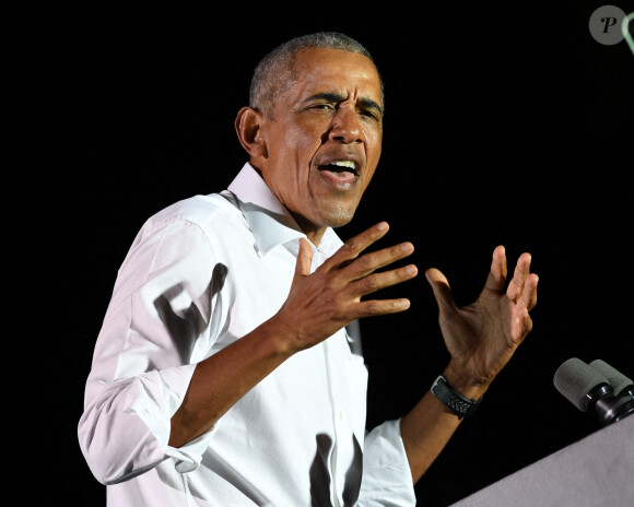 L'ancien président des États-Unis Barack Obama en meeting de soutien pour le candidat du parti démocrate Joe Biden à l'Université internationale de Floride à Miami. Le 2 novembre 2020
