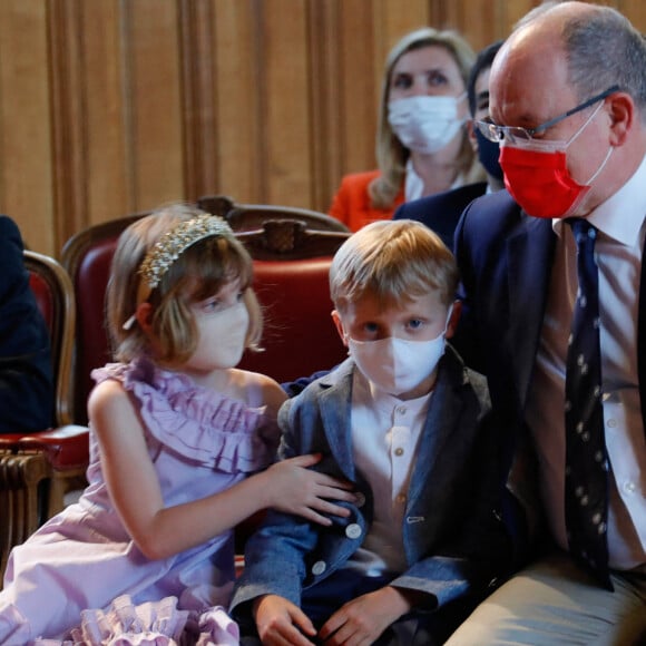 Le prince Albert II de Monaco, ses enfants la princesse Gabriella, le prince héréditaire Jacques de Monaco lors du lancement du programme "Océano pour Tous" au Musée Océanographique de Monaco, le 1er juin 2021. © Claudia Albuquerque / Bestimage