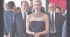 Charlene de Monaco comme on la voit rarement : en guerrière les poings serrés, elle s'indigne