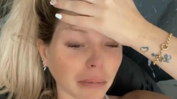 Jessica Thivenin fond en larmes : enceinte et impuissante, elle craque