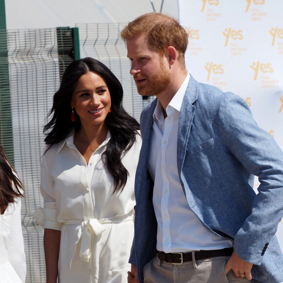 Le prince Harry, duc de Sussex, et Meghan Markle, duchesse de Sussex, lors de leur tournée officielle en Afrique du Sud, quelques mois avant leur départ de la monarchie britannique.