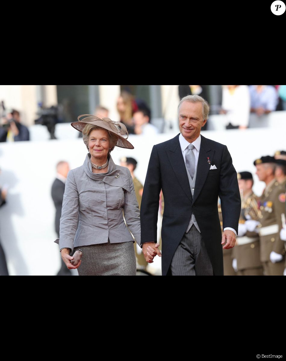 Le prince Hans-Adam et Marie de Liechtenstein - Arrivées à la cathédrale pour le mariage religieux du prince Guillaume de Luxembourg et de la comtesse Stephanie de Lannoy à Luxembourg, le 20 octobre 2012.