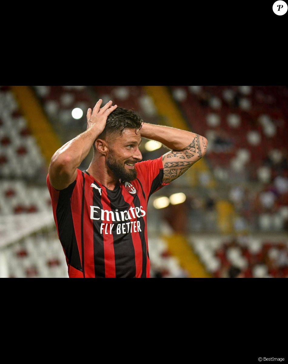 Le français de l'AC Milan Olivier Giroud auteur d'un doublé en match amical contre Le Panathinaikos au stade Nereo Rocco à Trieste, Italie, le 14 août 2021. L'AC Milan a gagné 2-1.