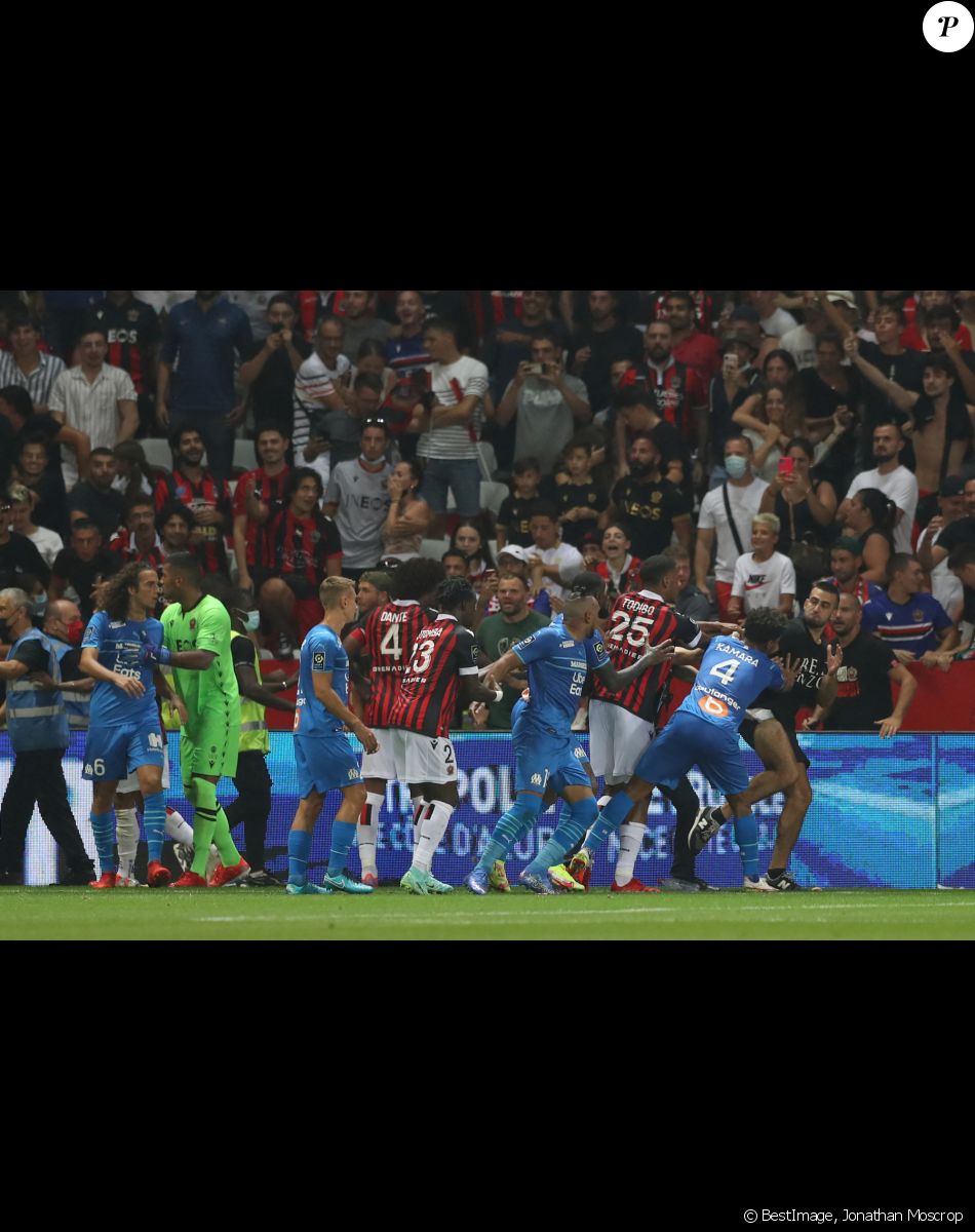 Match de football en ligue 1 Uber Eats : Match définitivement arrêté après le refus des joueurs de l'OM (Marseille) de reprendre le jeu suites à des incidents avec les supporters de Nice le 22 août 2021. © Jonathan Moscrop/Sportimage/Cal Sport Media / Zuma / Bestimage