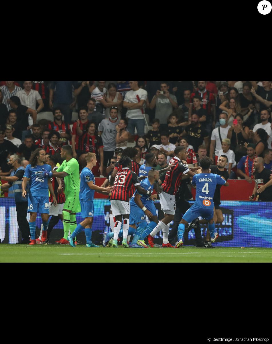 Match de football en ligue 1 Uber Eats : Match définitivement arrêté après le refus des joueurs de l'OM (Marseille) de reprendre le jeu suites à des incidents avec les supporters de Nice. © Jonathan Moscrop/Sportimage/Cal Sport Media / Zuma / Bestimage