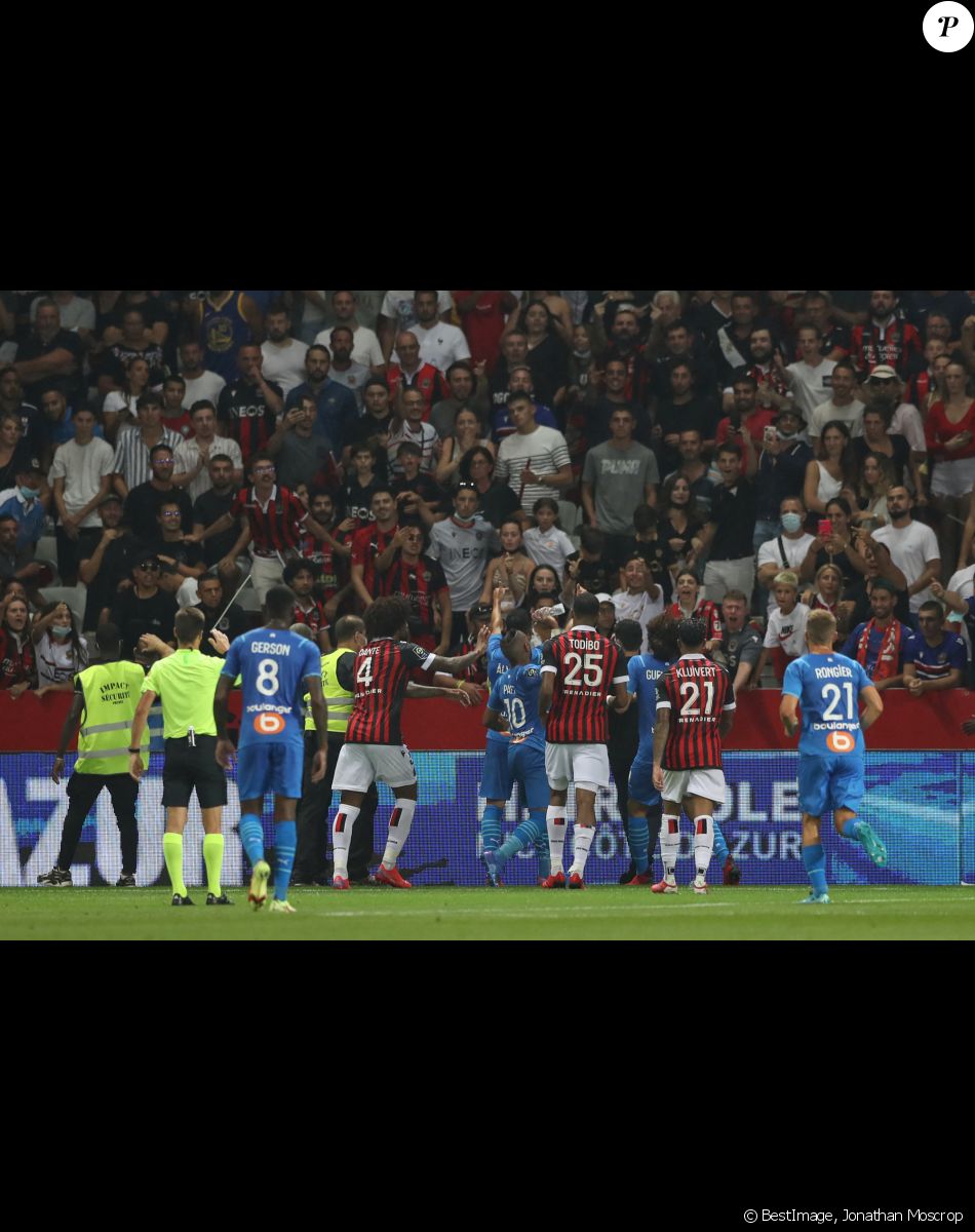 Match de football en ligue 1 Uber Eats : Match définitivement arrêté après le refus des joueurs de l'OM (Marseille) de reprendre le jeu suites à des incidents avec les supporters de Nice le 22 août 2021. © Jonathan Moscrop/Sportimage/Cal Sport Media / Zuma / Bestimage