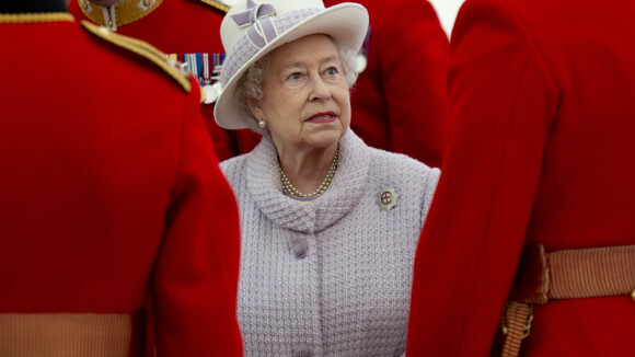 Elizabeth II : Un sex toy au coeur d'un scandale à Windsor, un garde arrêté