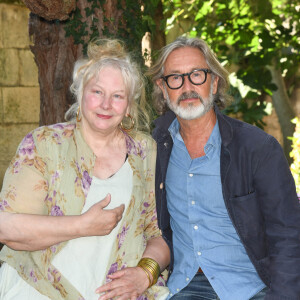 Yolande Moreau et Martin Provost - Photocall de la programmation "Le focus - Martin Provost" lors du 14ème Festival du Film Francophone d'Angoulême. Le 25 août 2021 © Coadic Guirec / Bestimage