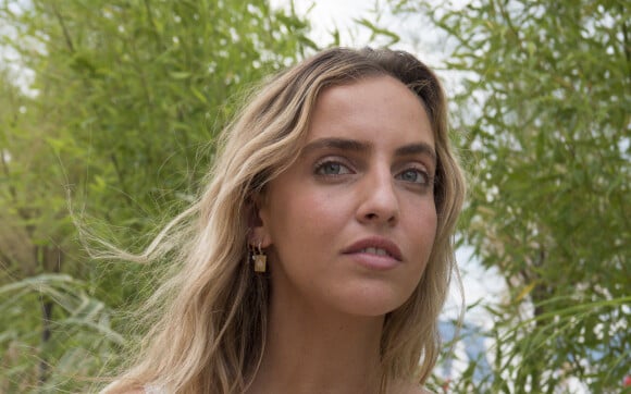 Carla Ginola, blogueuse au photocall de "Une jeune fille qui va bien" lors du 74ème Festival International du Film de Cannes, le 8 juillet 2021.