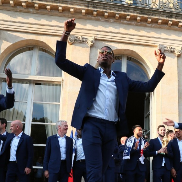 Benjamin Mendy, Paul Pogba, Ousmane Dembélé, Antoine Griezmann - Le président de la République Française Emmanuel Macron et la Première dame Brigitte Macron, accueillent les joueurs de l'équipe de France dans les jardins du Palais de l'Elysée à Paris, le 16 juillet 2018.