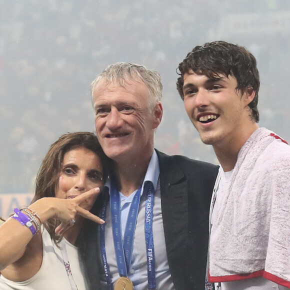 Didier Deschamps avec son fils Dylan et sa femme Claude Deschamps - Finale de la Coupe du Monde de Football 2018 en Russie à Moscou, opposant la France à la Croatie (4-2) le 15 juillet 2018 © Cyril Moreau/Bestimage