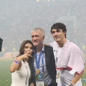 Didier Deschamps avec son fils Dylan et sa femme Claude Deschamps - Finale de la Coupe du Monde de Football 2018 en Russie à Moscou, opposant la France à la Croatie (4-2) le 15 juillet 2018 © Cyril Moreau/Bestimage