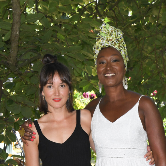 Anaïs Demoustier et Nadège Beausson-Diagne au photocall du film "Chère Léa" lors du 14ème Festival du Film Francophone d'Angoulême. Le 28 août 2021 © Coadic Guirec / Bestimage
