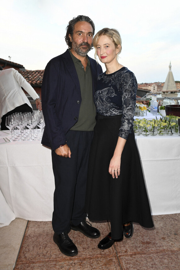 Saverio Costanzo et Alba Rohrwacher lors de la soirée organisée par le magazine "Variety" lors du 78ème Festival International du Film de Venise, la Mostra. Venise, le 31 août 2021.