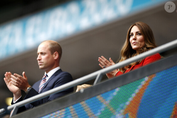 Le prince William, duc de Cambridge, Catherine (Kate) Middleton, et duchesse de Cambridge, dans les tribunes du huitième de finale de l'EURO 2020 opposant l'Angleterre et l'Allemagne au stade de Wembley à Londres, Royaume Uni, le 29 juin 2021.