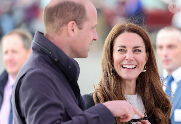 Le prince William, duc de Cambridge, et Catherine (Kate) Middleton, duchesse de Cambridge, rencontrent des pêcheurs et leurs familles à Fife, dans le comté East Lothian, Ecosse, Royaume Uni, le 26 mai 2021, pour entendre parler du travail des communautés de pêcheurs sur la côte Est de l'Écosse.