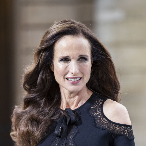 Andie MacDowell - Défilé L'Oréal Paris 2019 à la Monnaie de Paris le 28 Septembre 2019 pendant la fashion week. © Olivier Borde / Bestimage 