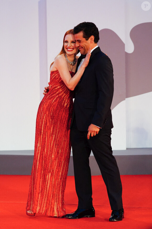 Jessica Chastain et Oscar Isaac assistent à la projection de la mini-série "Scenes from a Marriage" lors du 78e Festival International du Film de Venise (La Mostra). Venise, le 4 septembre 2021. © Future-Image/Zuma Press/Bestimage