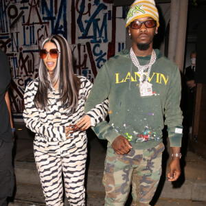 Cardi B et son mari le rappeur Offset quittent Craig's à West Hollywood le 30 avril 2021.