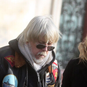 Lolita Séchan et son père le chanteur Renaud - Obsèques de Thierry Séchan frère du chanteur Renaud) au cimetière du Montparnasse à Paris le 16 janvier 2019.