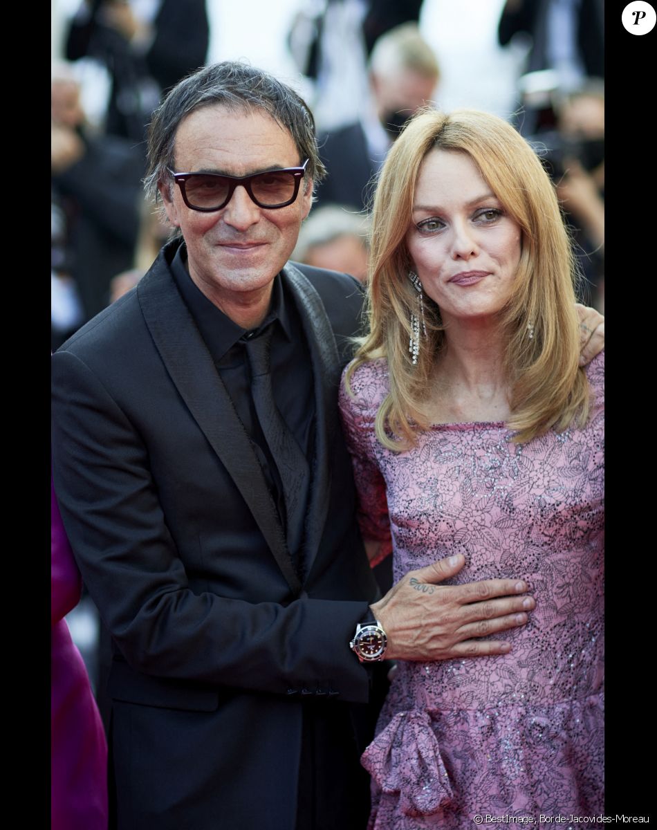 Vanessa Paradis, Samuel Benchetrit - Montée des marches du film "De son vivant" lors du 74e Festival de Cannes. © Borde-Jacovides-Moreau / Bestimage
