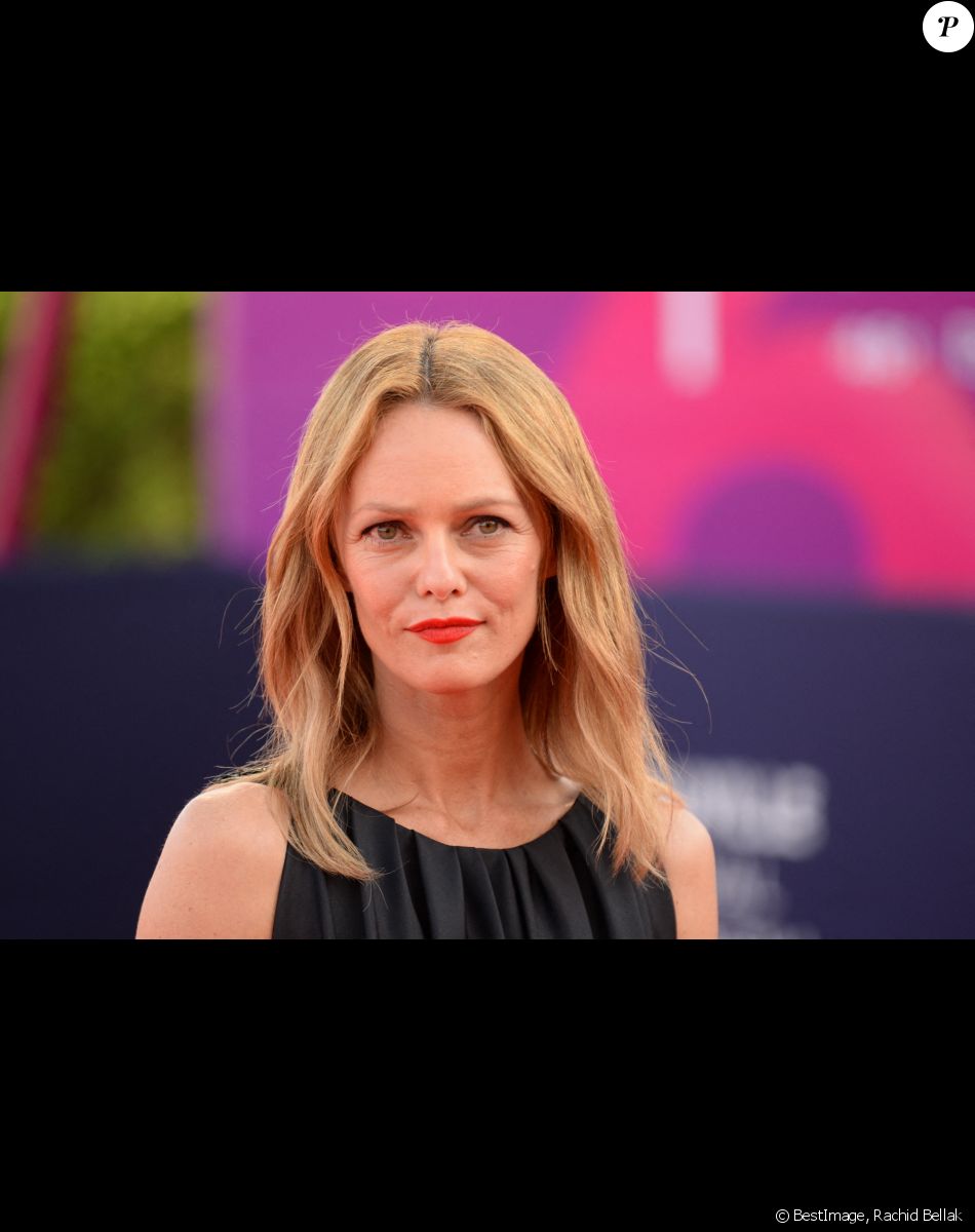 Vanessa Paradis - Première de "Comment je suis devenu un super-héros" lors de la clôture du 46e Festival du Cinéma Américain de Deauville, le 12 septembre 2020. © Rachid Bellak/Bestimage