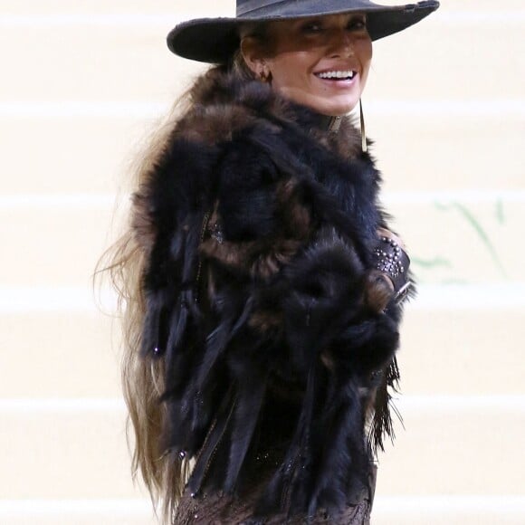 Jennifer Lopez - Soirée du Met Gala (Met Ball) 2021 "Celebrating In America: A Lexicon Of Fashion" au Metropolitan Museum of Art à New York, le 13 septembre 2021.