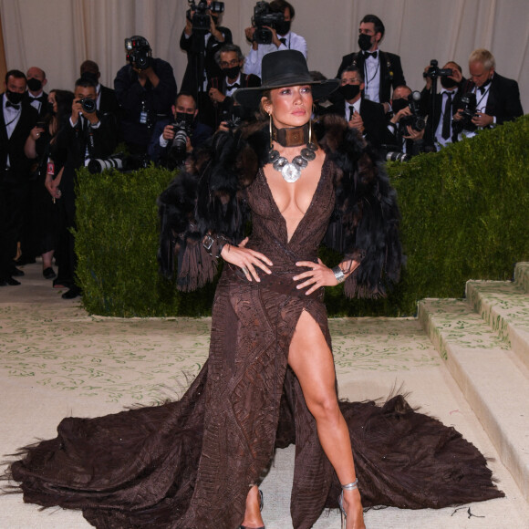 Jennifer Lopez - Soirée du Met Gala (Met Ball) 2021 "Celebrating In America: A Lexicon Of Fashion" au Metropolitan Museum of Art à New York, le 13 septembre 2021.