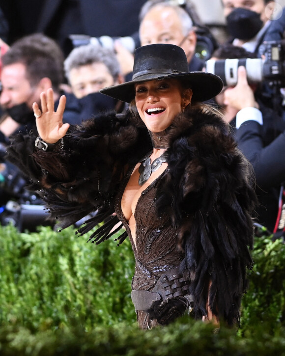 Jennifer Lopez - Soirée du Met Gala (Met Ball) 2021 "Celebrating In America: A Lexicon Of Fashion" au Metropolitan Museum of Art à New York, le 13 septembre 2021.