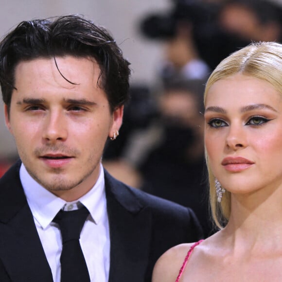 Brooklyn Beckham (fils de David et Victoria Beckham) et sa fiancée Nicola Ann Peltz assistent au Met Gala 2021, vernissage de l'exposition "Celebrating In America: A Lexicon Of Fashion" au Metropolitan Museum of Art. New York, le 13 septembre 2021.