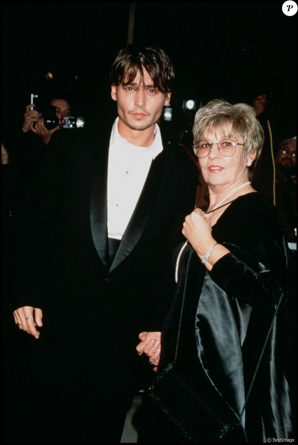 Johnny Depp et sa mère Betty Sue à la première du film Nick in Time à ...