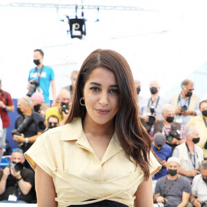 Leïla Bekhti au photocall du film Les Intranquilles lors du 74ème festival international du film de Cannes le 17 juillet 2021 © Borde / Jacovides / Moreau / Bestimage 