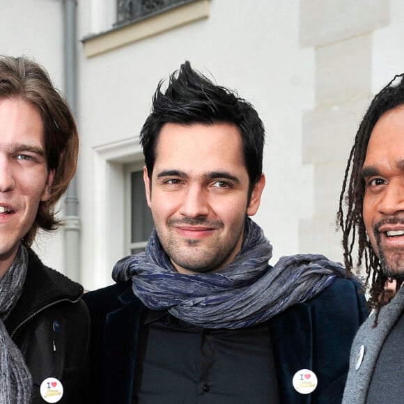 Amaury Vassili, Yoann Freget et Christian Karembeu lancent la 25e Opération Pièces Jaunes à l'Hopital Necker à Paris. Le 8 janvier 2014.