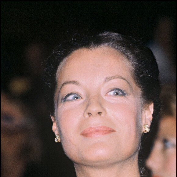 Archives - Romy Schneider lors d'une soirée Luchino Visconti à l'Opéra de Paris en 1980.