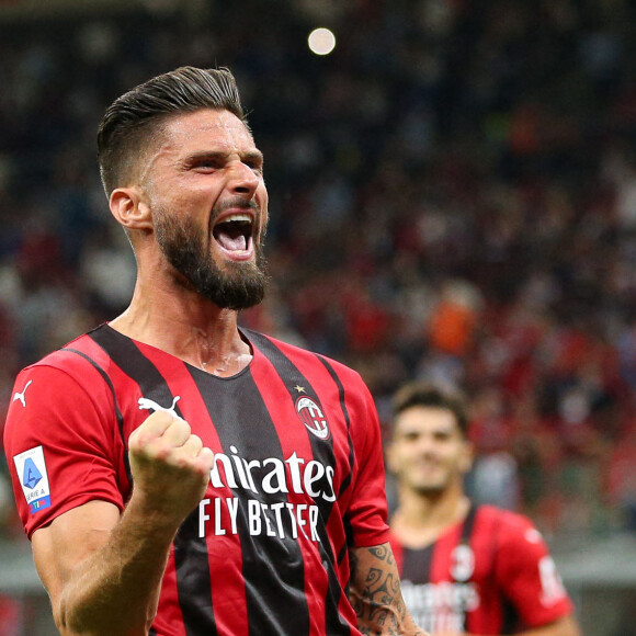 Olivier Giroud marque un doublé avec le Milan AC contre Cagliari (4-1) au stade Giuseppe Meazza à Milan, Italie, le 29 août 2021. © Francesco Scaccianoce/LPS /Zuma Press/Bestimage