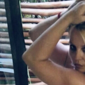 Britney Spears, entièrement nue, profite de ses vacances. Septembre 2021.