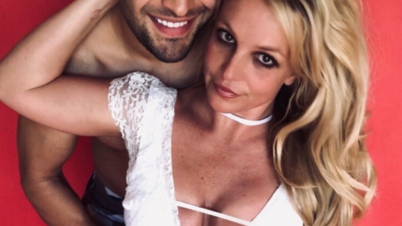 Britney Spears pose entièrement nue : elle célèbre sa "liberté" retrouvée