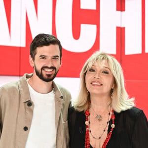 Marc-Antoine Le Bret et Amanda Lear - Enregistrement de l'émission "Vivement Dimanche" présentée par M.Drucker et diffusée le 19 septembre sur France 2. Le 11 septembre 2021 © Guillaume Gaffiot / Bestimage 