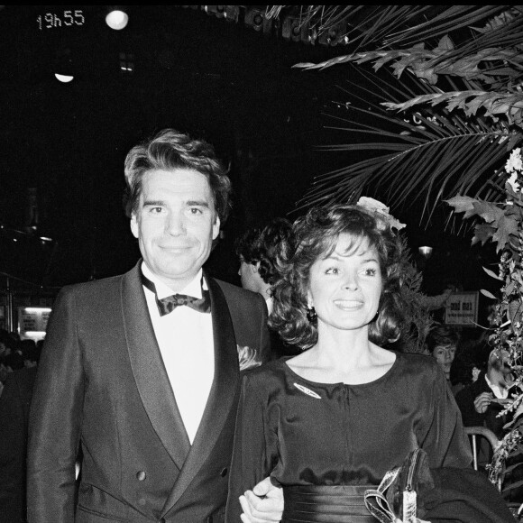 Archives - Bernard Tapie et sa femme Dominique à la soirée des 7 d'Or en 1985