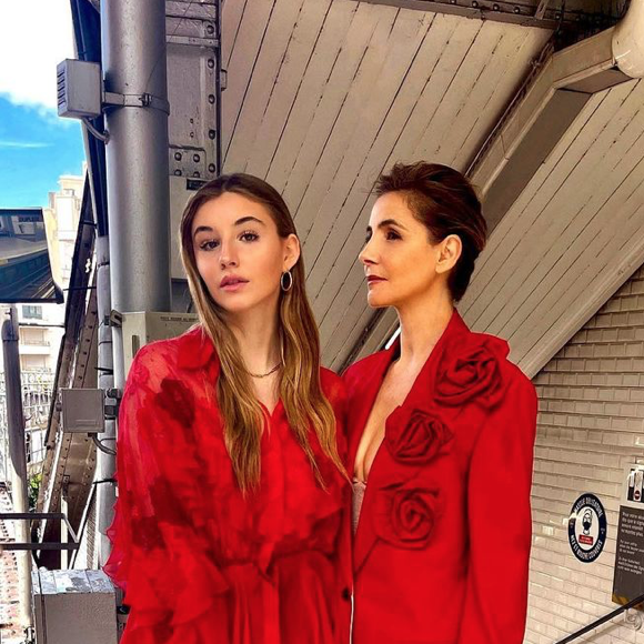 La princesse Vittoria de Savoie, fille de l'actrice Clotilde Courau, est une ado passionnée de mode, qui possède son propre style !