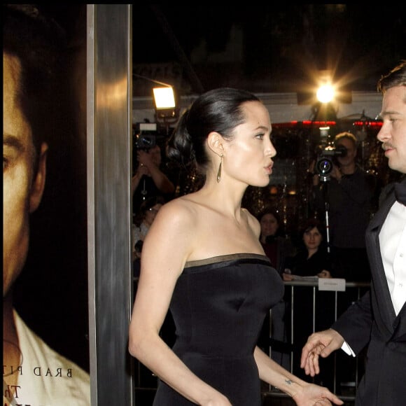 Angelina Jolie et Brad Pitt à la première du film "Benjamin Button" à Los Angeles en 2008. 